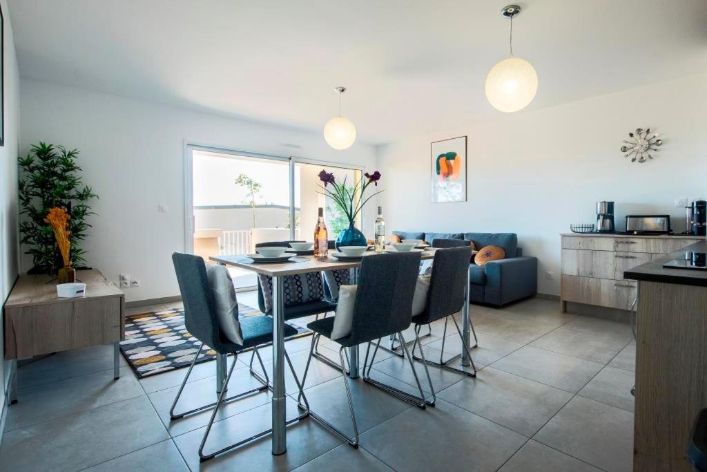 Apartment Blue Pearl A008 *